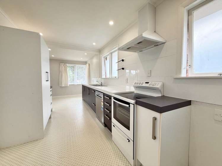 2/8 Bowling Avenue Epsom_3