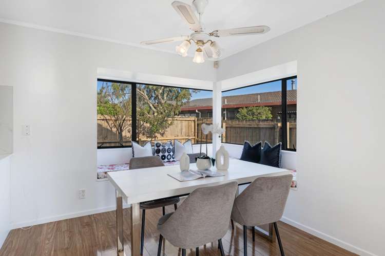 2/9 Bernie Edwards Place Botany Downs_10