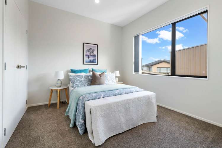 17 Gospel Heights Flat Bush_15