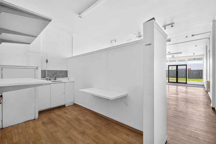 43 Town Centre Turangi_8