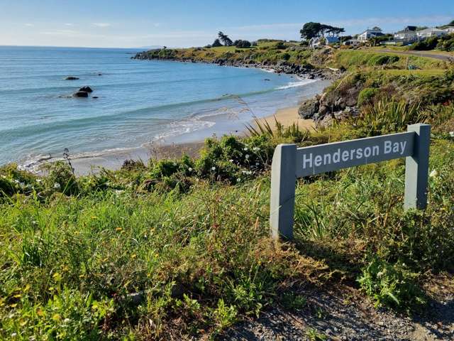 WELCOME TO HENDERSONS BAY