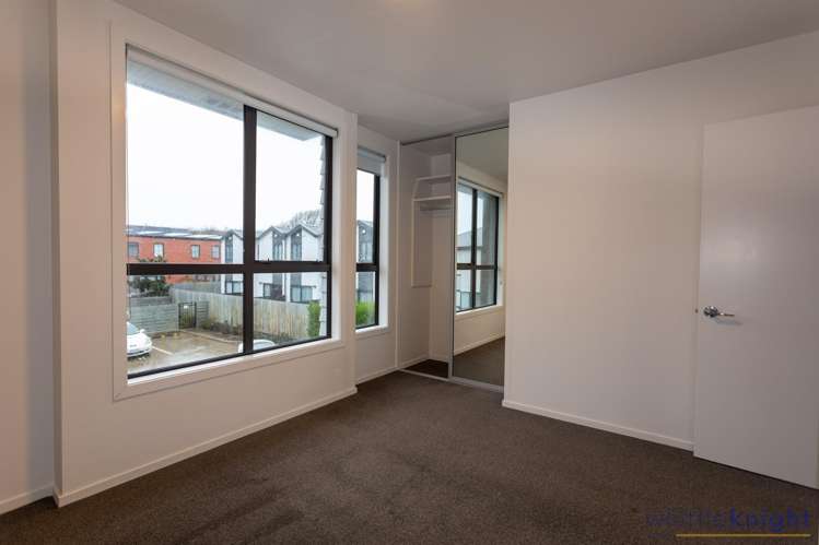 8/14 Buffon Street Waltham_7