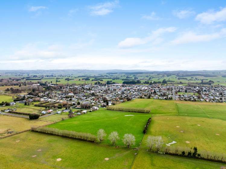 21 Back Road Milton_4