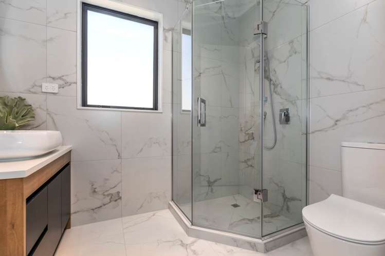 2a Hughs Way Flat Bush_24