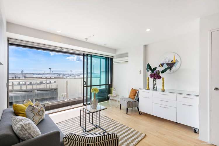 703/18 Beach Road Auckland Central_0