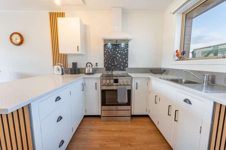 2/6 Deal Street Seaview_3