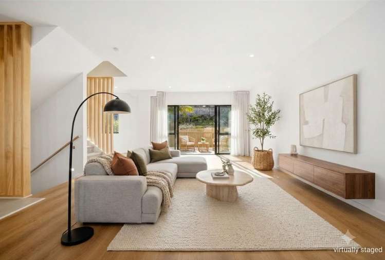 21/20 Melia Place_3