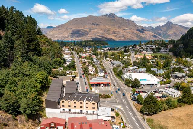 13B/133-135 The Alex Apartments, Hallenstein Street Queenstown_1