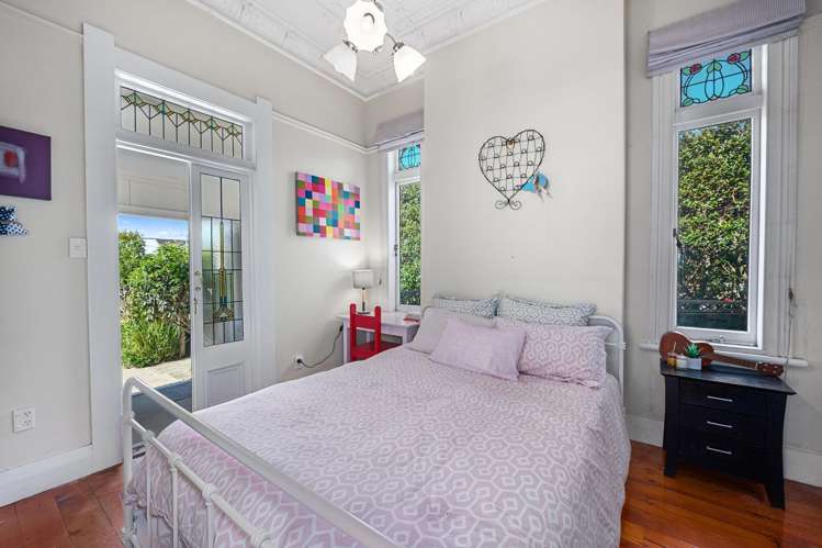 24 Queen Mary Avenue Epsom_5