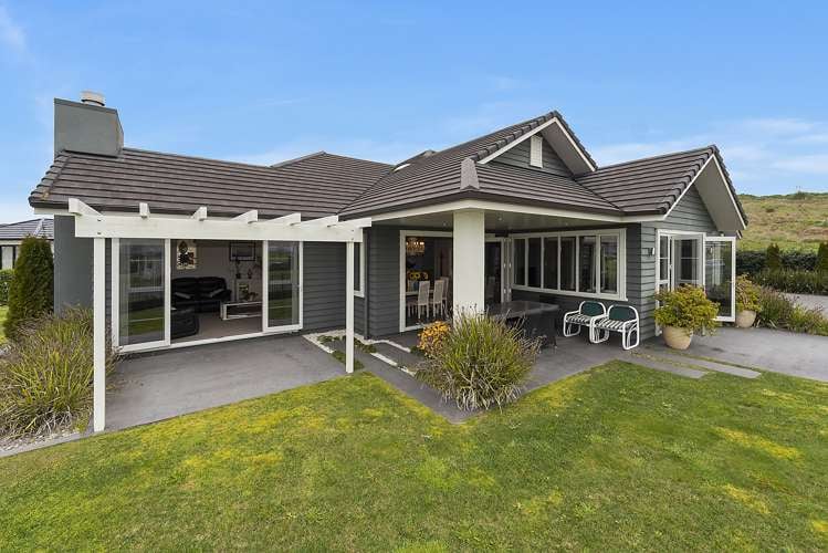 1 Kelly Maree Crescent_0