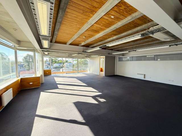 SUN-FILLED PONSONBY OFFICE WITH BALCONY