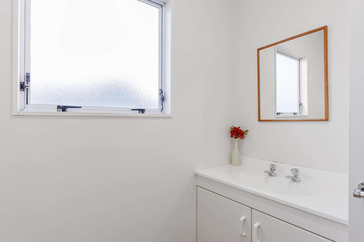 12A Sturges Road_5