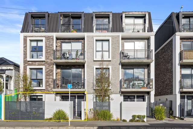 2B/16 Constable Street Newtown_2
