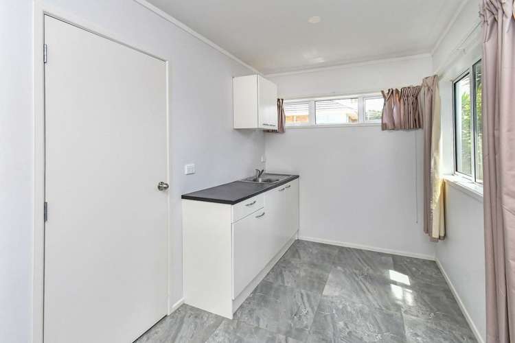 18 Collett Road 10693_11