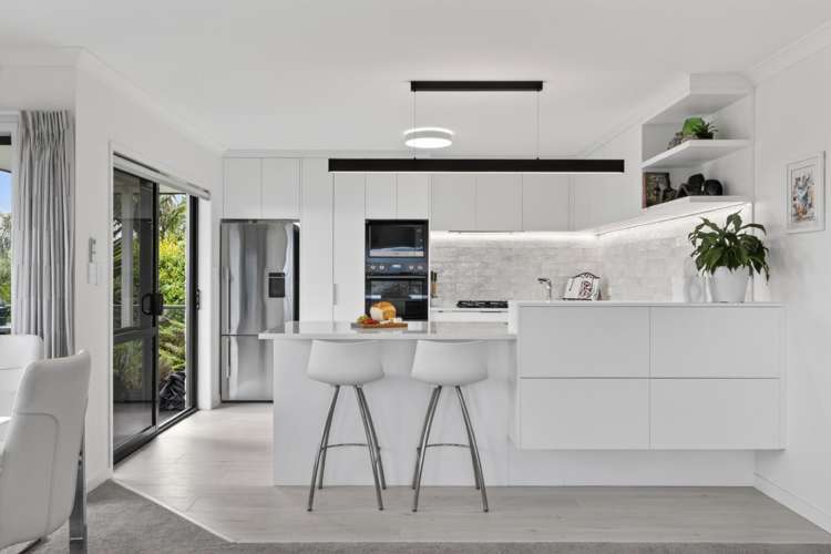 25 Aurora Avenue Welcome Bay_11