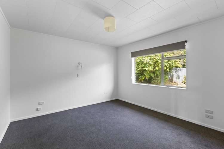 16 Hickford Place Okato_19