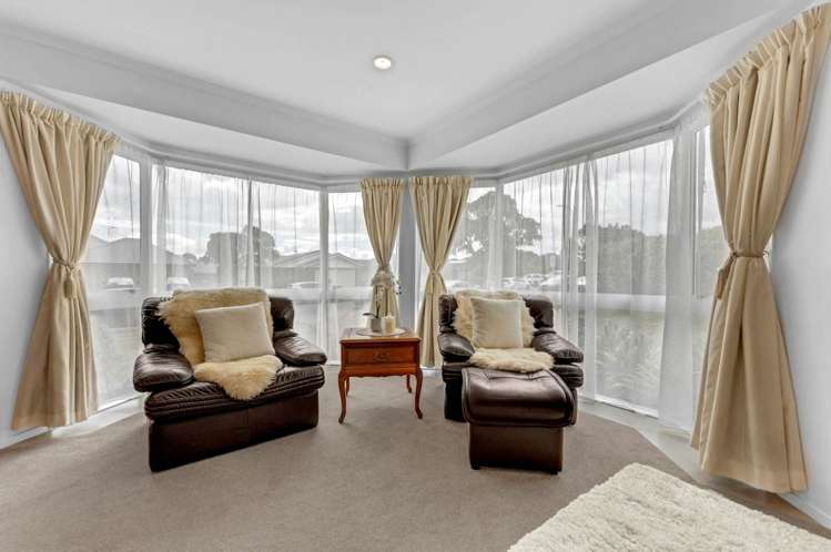 8 Headcorn Place Botany Downs_6