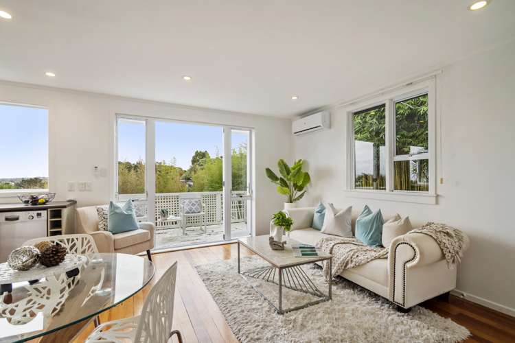 12/80 Seaview Road Castor Bay North Shore City Houses for Sale