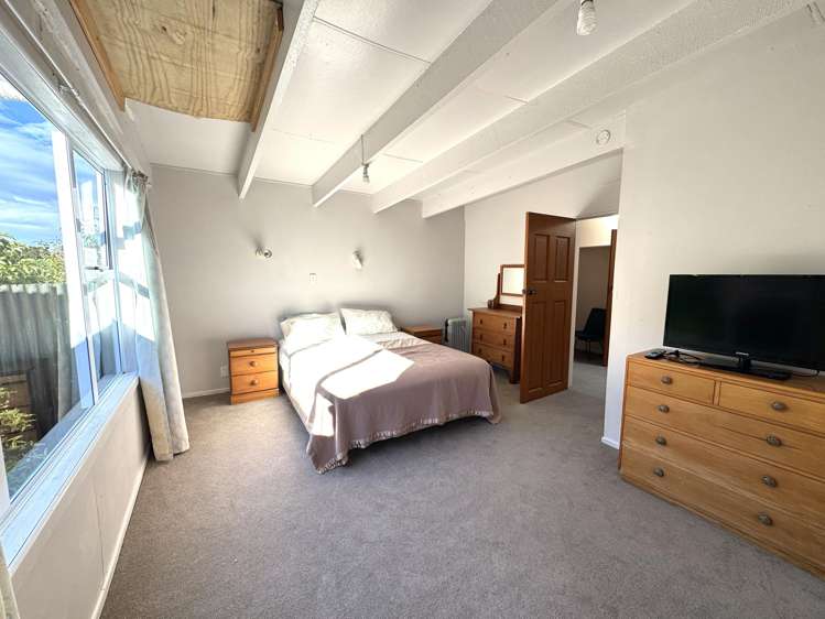 290 Newhaven Road Owaka_28