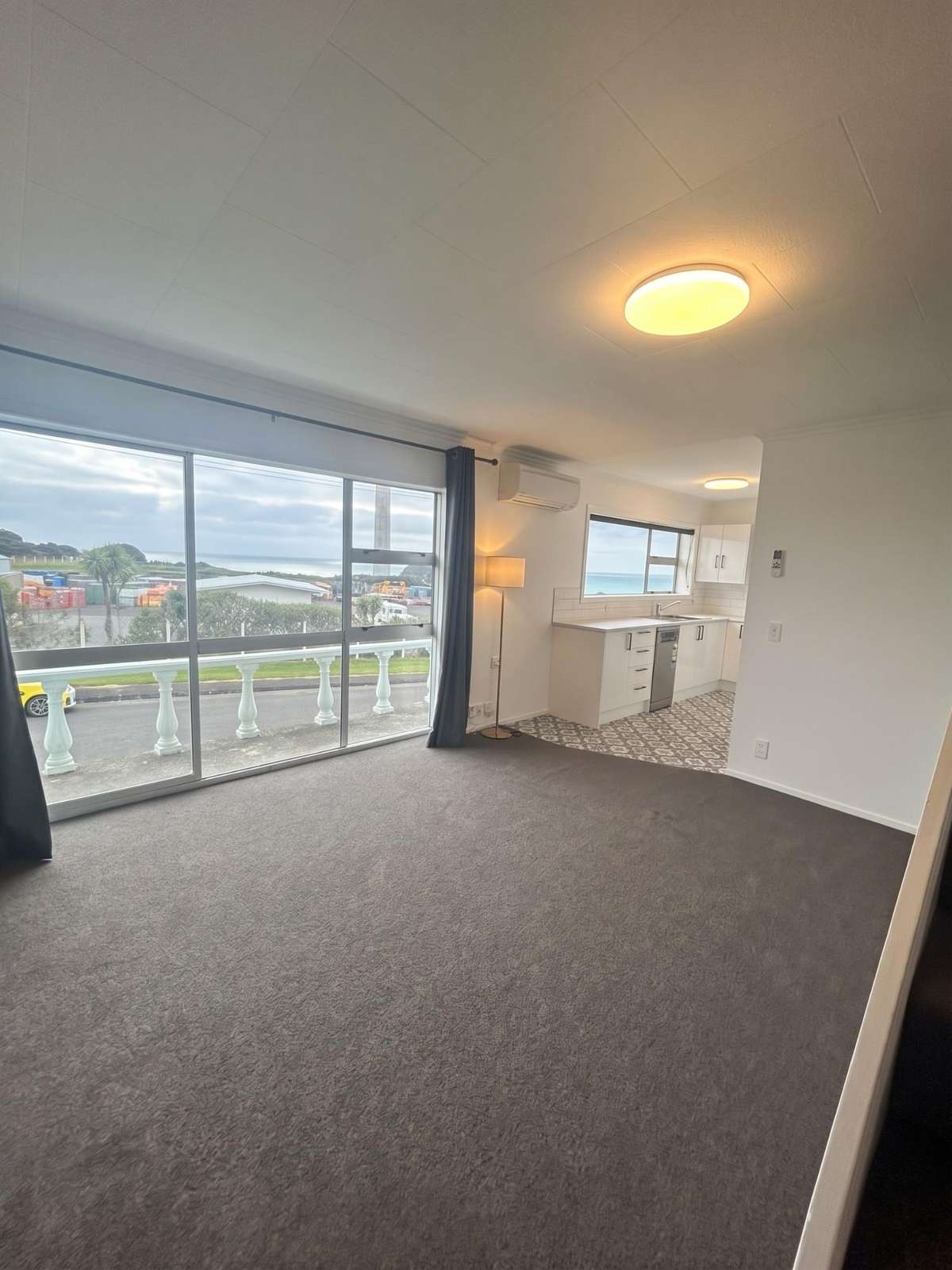 Modern Living with Beautiful Sea Views 2