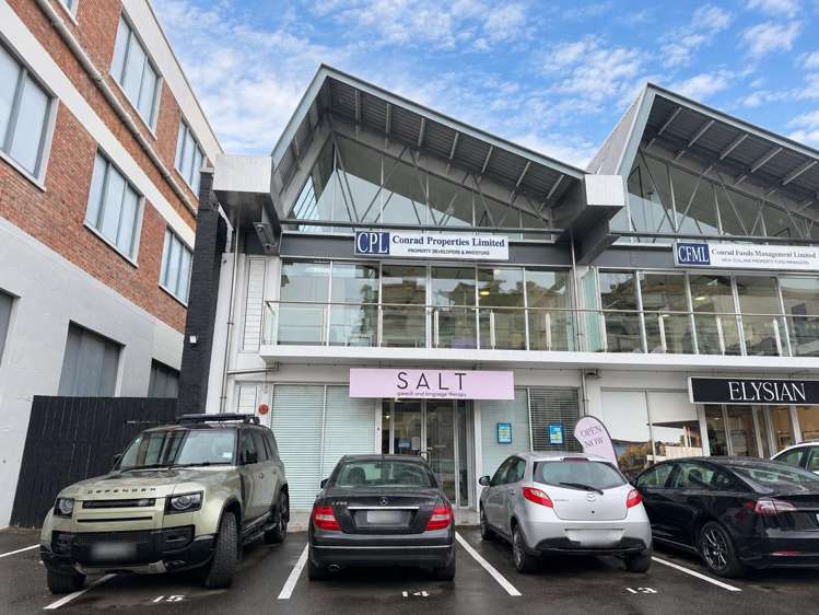 Unit 4/114 Saint Georges Bay Road_0