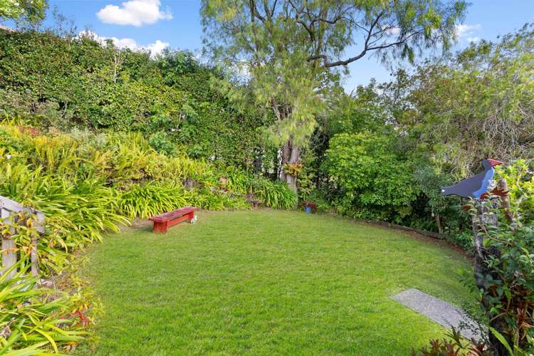 18 Surville Place Mairangi Bay_17