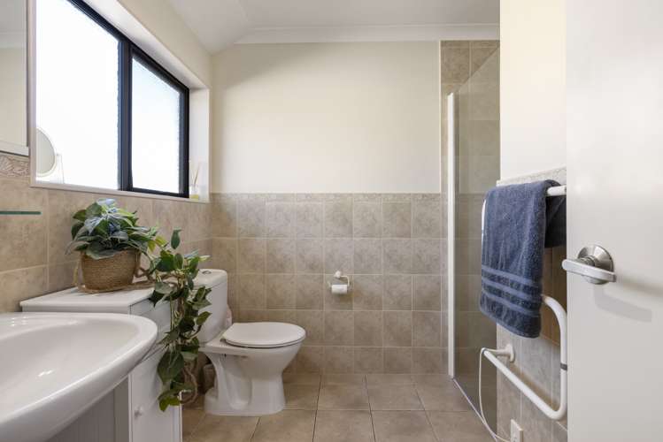 14 Honeysuckle Lane Ohauiti_14