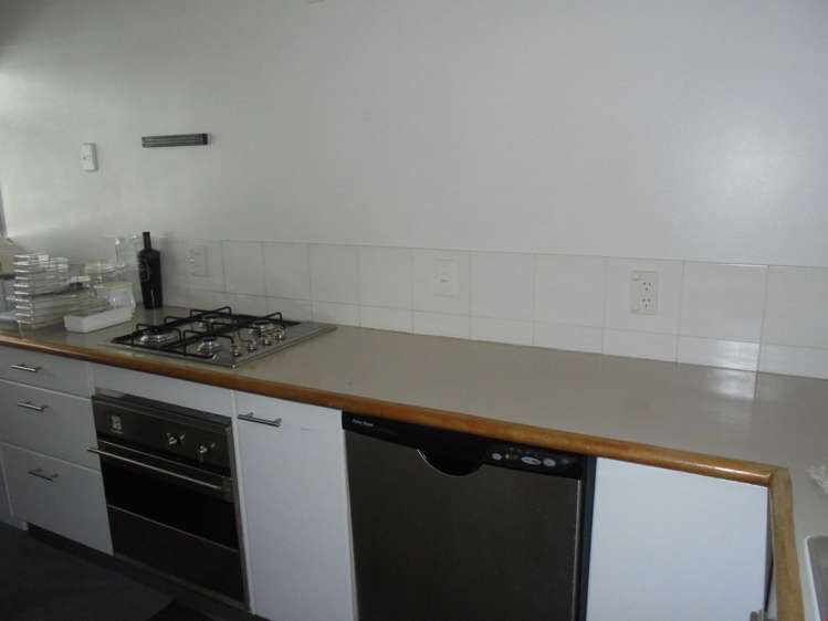 8/6 Sarsfield Street Herne Bay_5