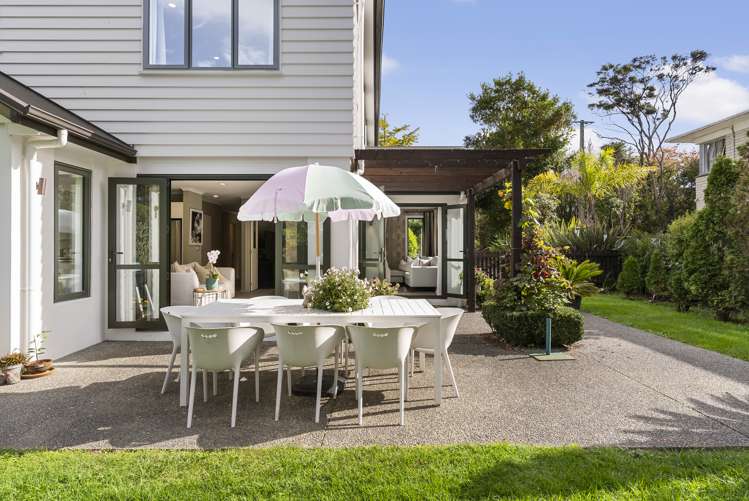 33 Roland Road Greenhithe_8