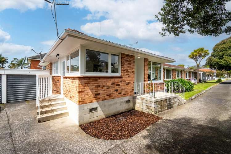 6/20 Cornwall Park Avenue_0