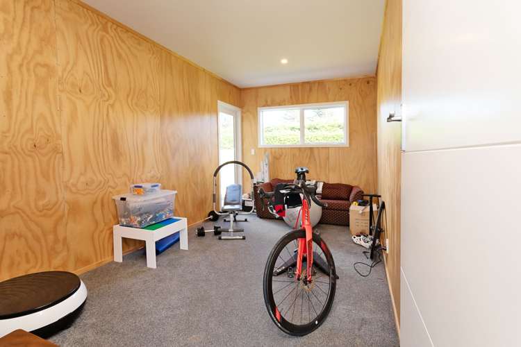 223 Roslyn Road Roslyn Bush_13