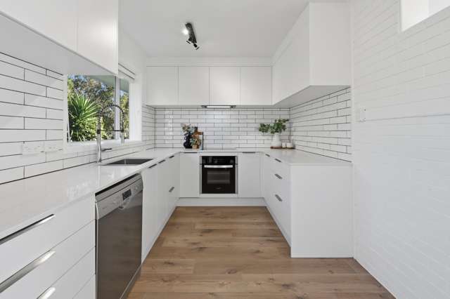 36 Eaton Crescent Matua_2