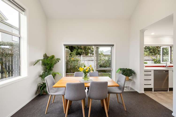 9 Tucker Close Leamington_11