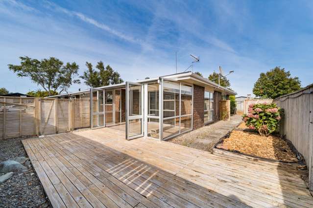 Refreshed and vacant!