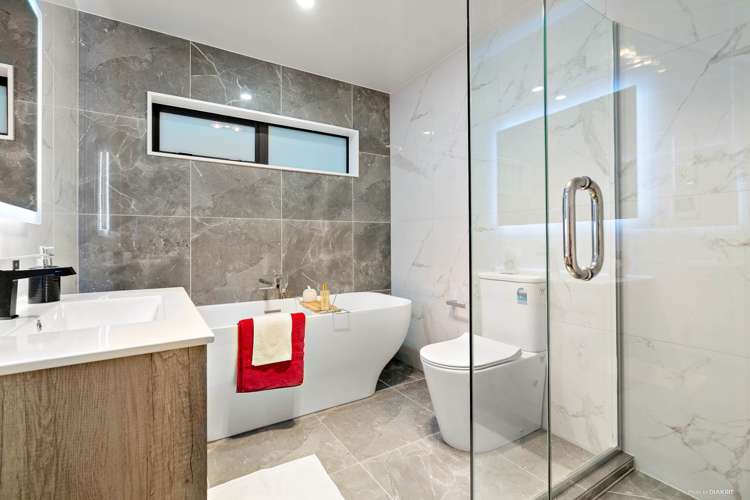 30 Matahae Drive Flat Bush_11