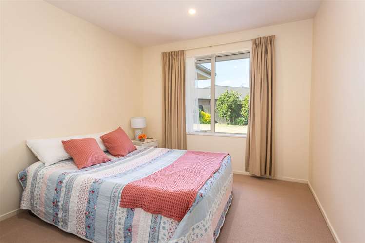 50 Somerville Crescent Aidanfield_5