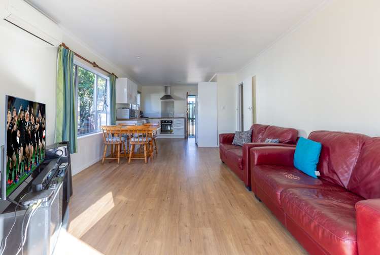 1 Maitland Avenue Stoke_8