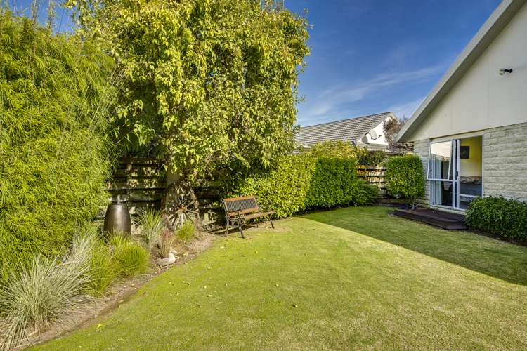 8 Lennon Grove Havelock North_19