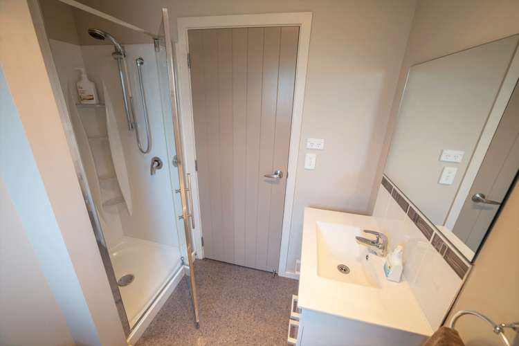 18 Motu-Au Close Manapouri_3