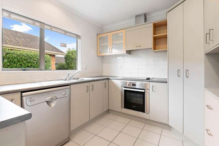 25/1 Piriti Drive Te Atatu Peninsula_5