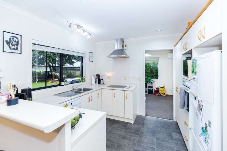 11 Greenough Place Rototuna_5