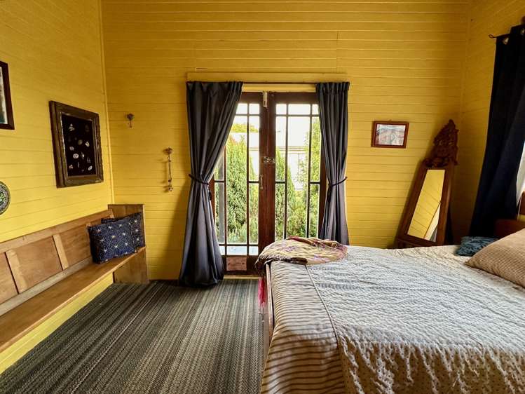 5 Park Lane Owaka_12