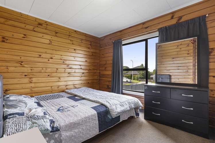 185 Carnoustie Drive Wattle Downs_10