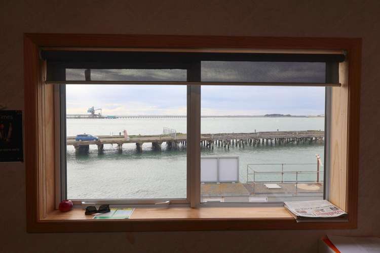 4 Foreshore Road Bluff_5