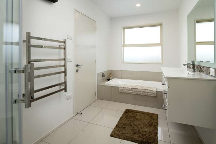 6 Windsor Close Springlands_11