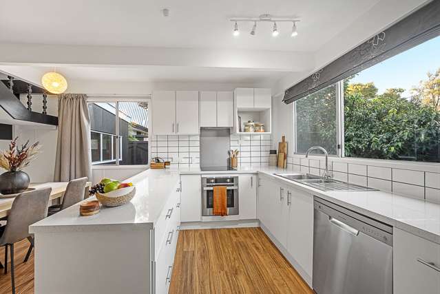 4a Cricklewood Lane Springlands_4