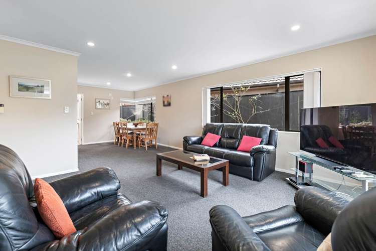 10 Tornish Drive Flat Bush_5