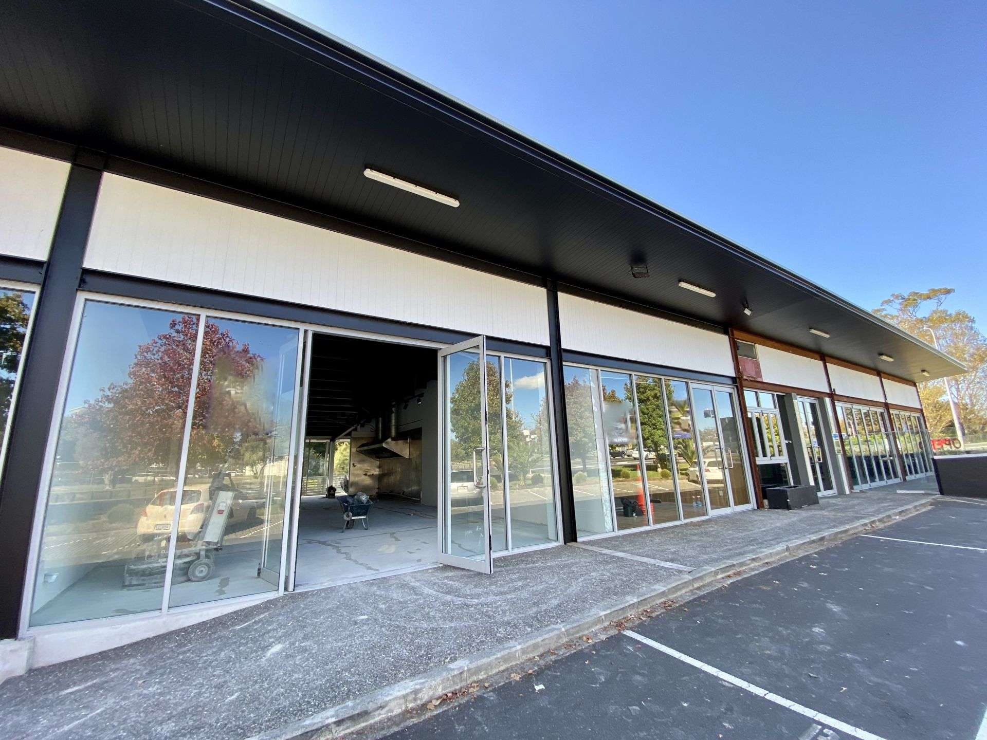 Retail 3/198 - 200 Dairy Flat Highway Albany_0