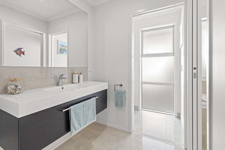 8 Webster Street Westown_20