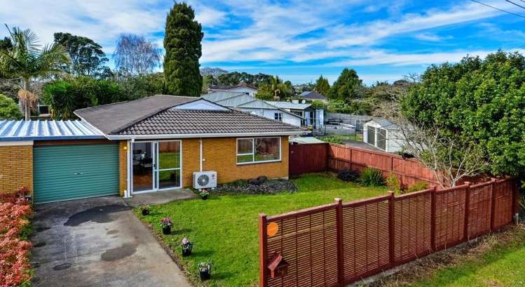 2/2 Wallace Road Ranui_14